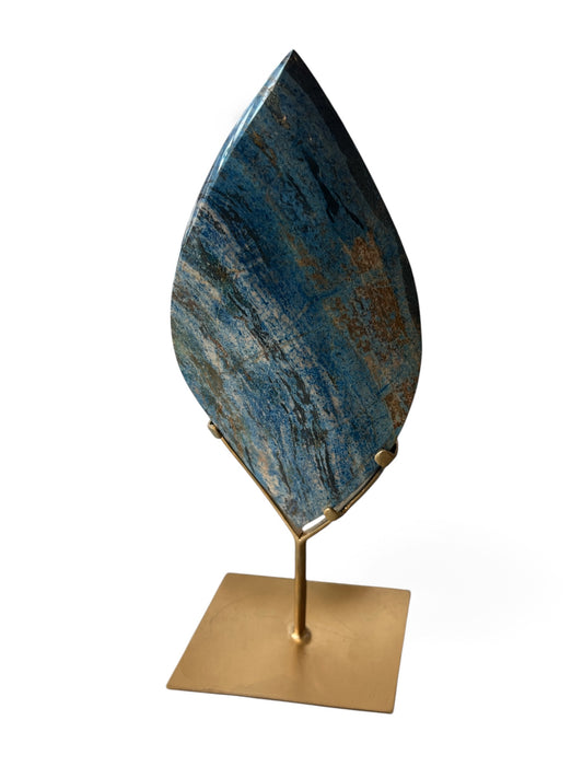 Double Pointed Trolleite Flame on Stand