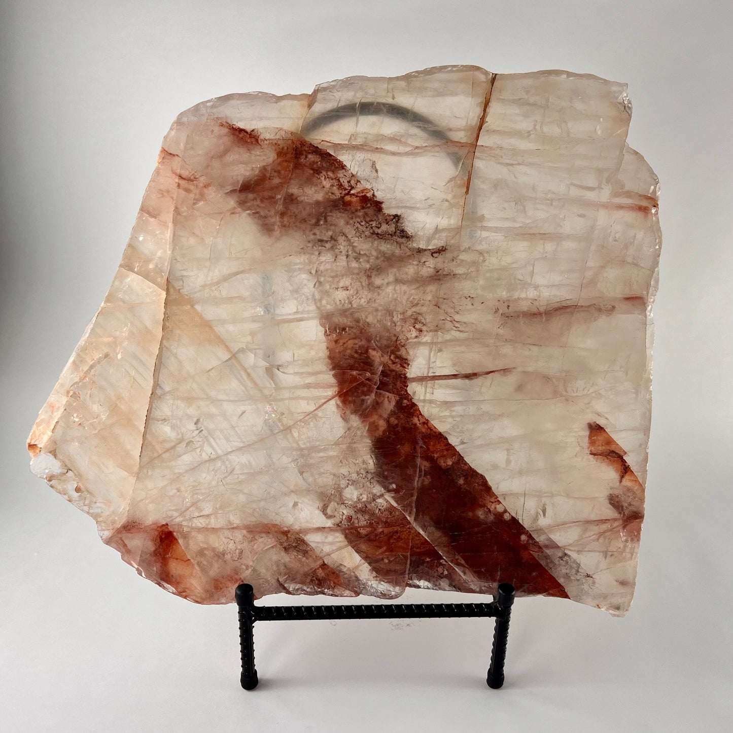 Fire quartz slice on stand