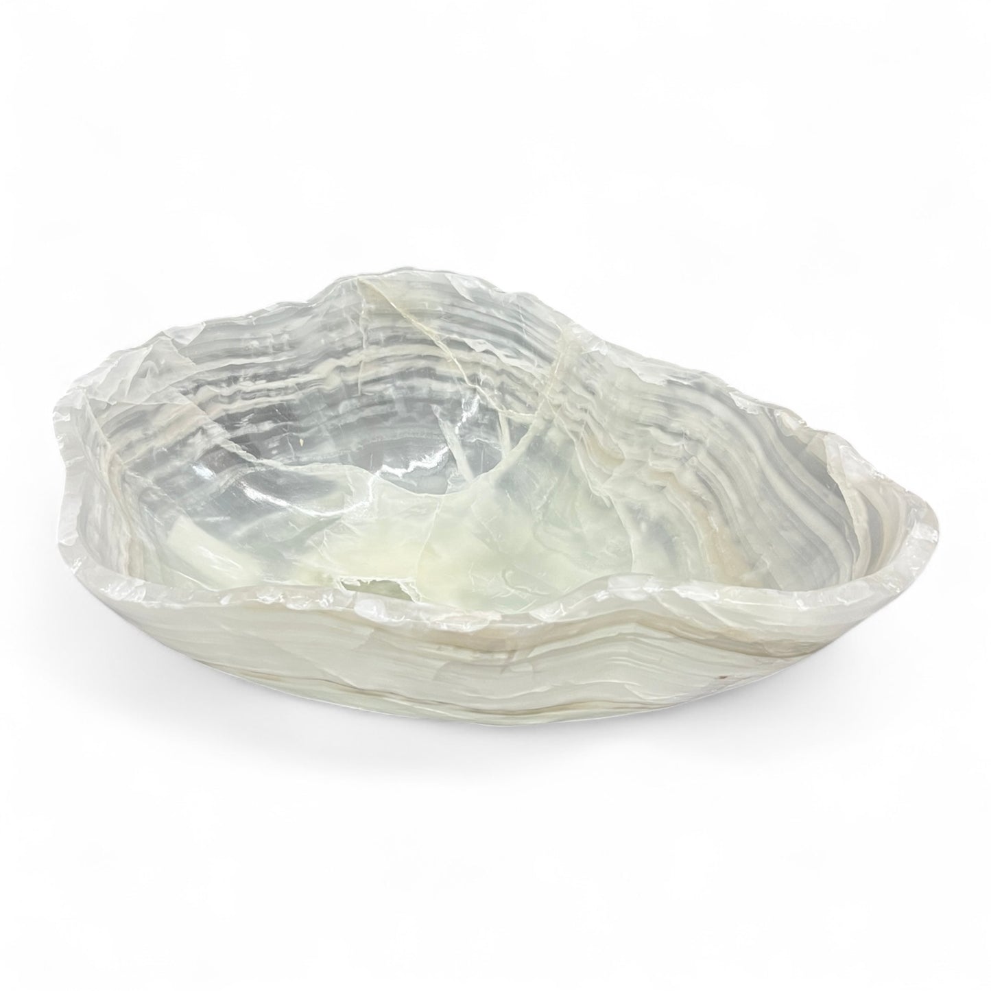 White onyx bow with clear and white veinsl on a white background